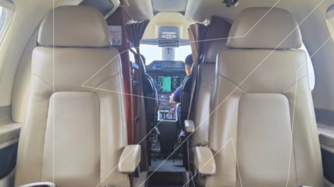 Embraer Phenom 300 2013